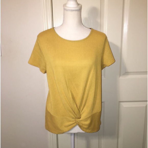 Anthropologie Tops - Anthropologie W5 Textured Twist Front Top